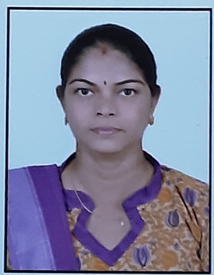 Senior yoga Trainer