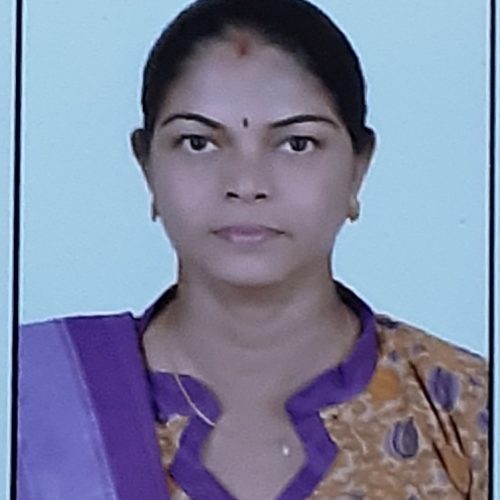Senior yoga Trainer